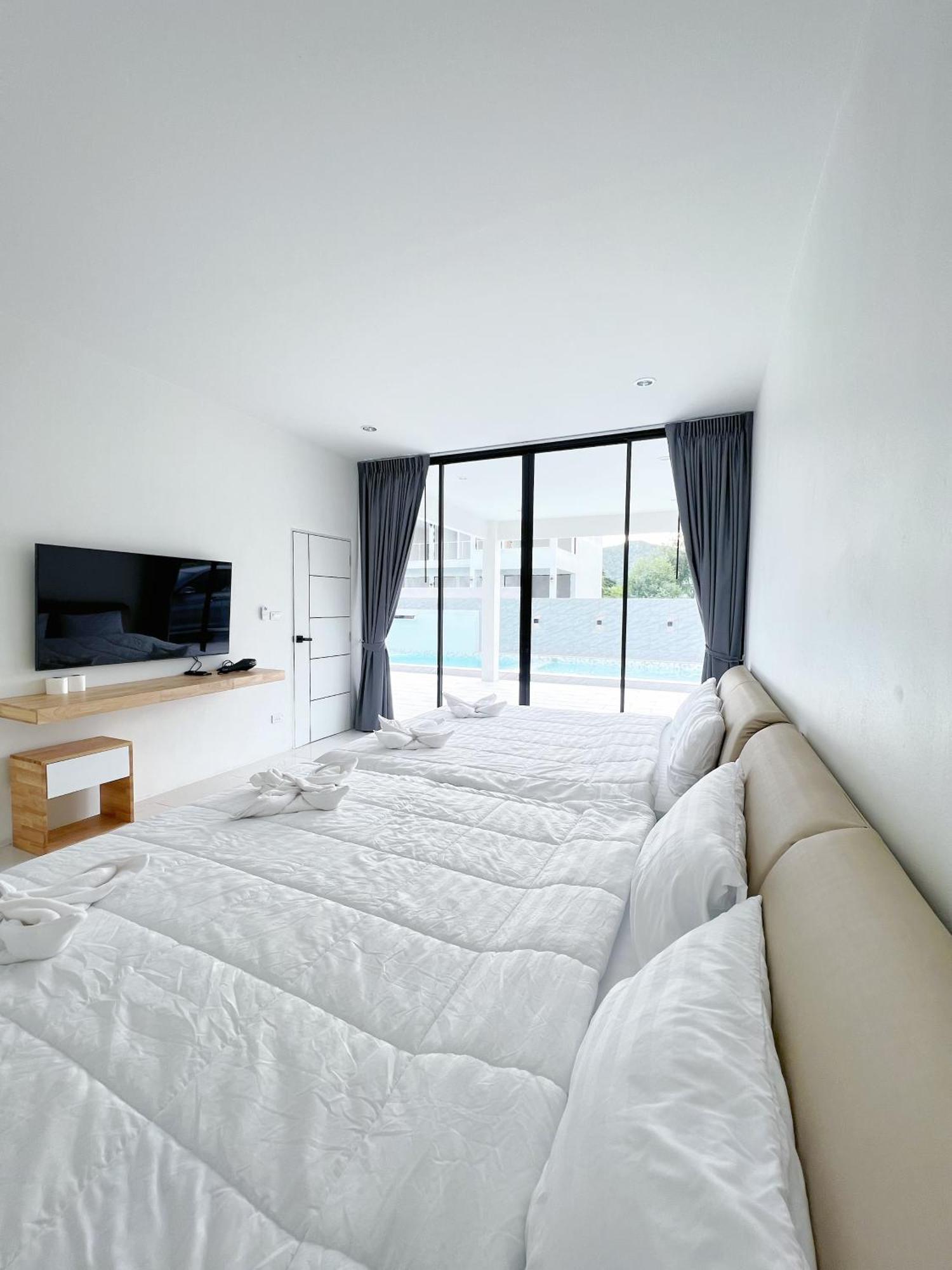 Double P Pool Villa HHQ